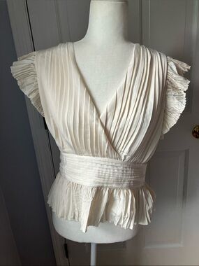 Express Cream Pleated V-Neck Ruffle Sleeve Figure flattering top EUC M